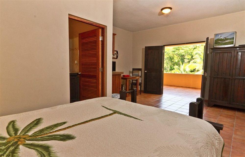 Las Palmas Inn Ринкон Экстерьер фото