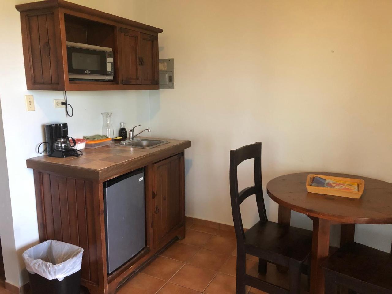 Las Palmas Inn Ринкон Экстерьер фото